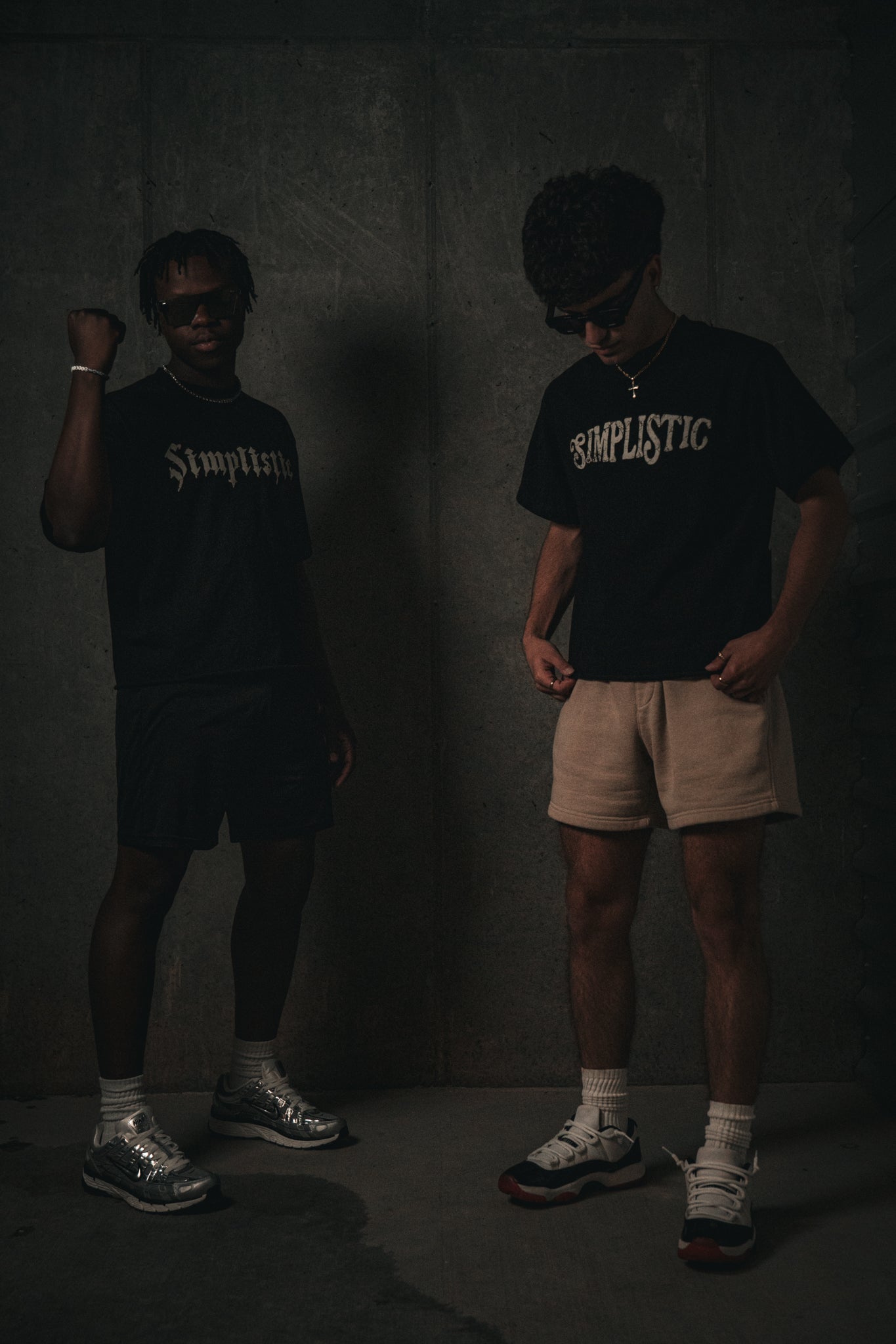 10: Live For The Moment T-Shirt (BLACK)